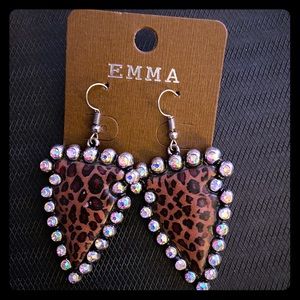 🌺 Emma* leopard fish hook earrings NWT